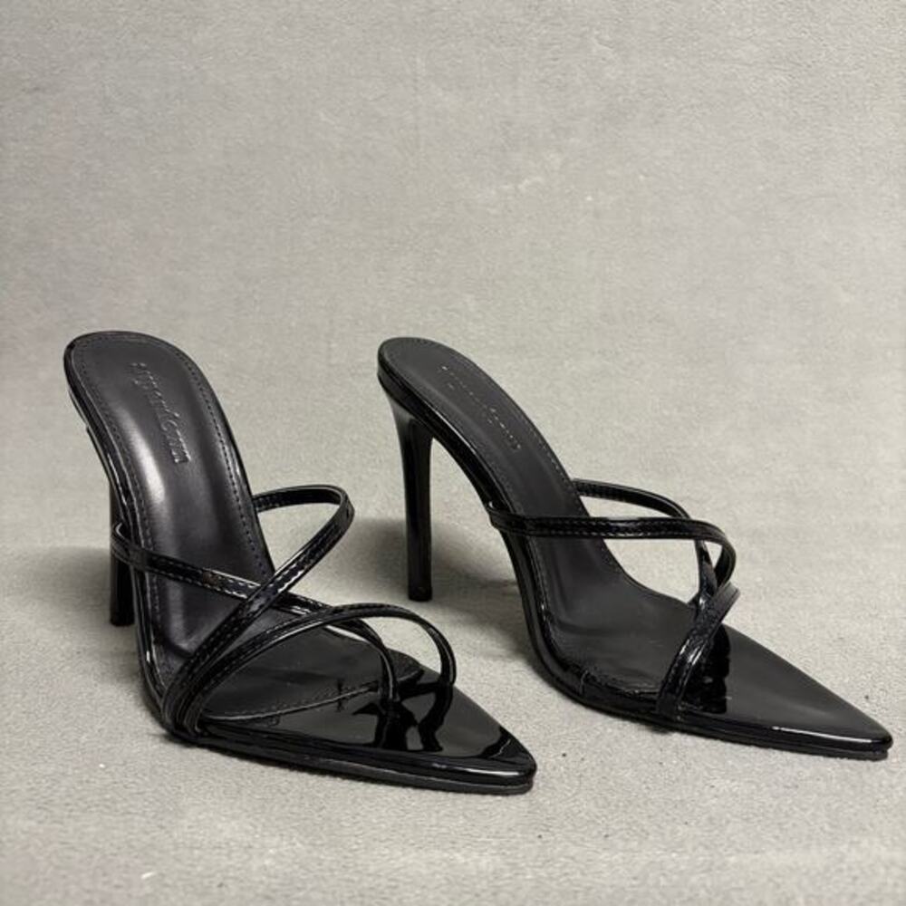 SUPERDOWN Sofia Heel in Black‎ Size 7 Strappy Pointed Toe Bed